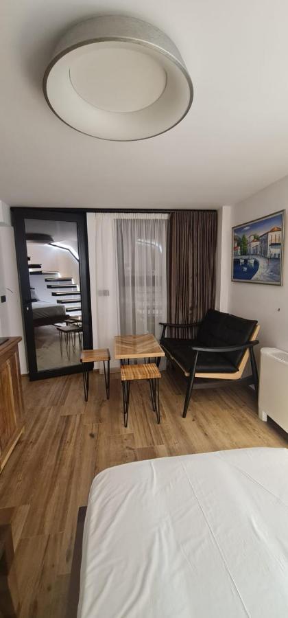 Bujtina Gjyshi Ilo Hotel Tushemisht Bagian luar foto