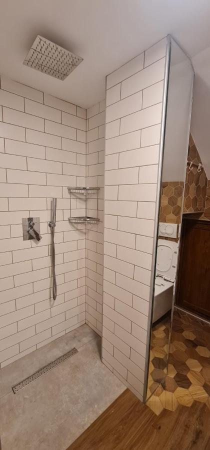 Bujtina Gjyshi Ilo Hotel Tushemisht Bagian luar foto