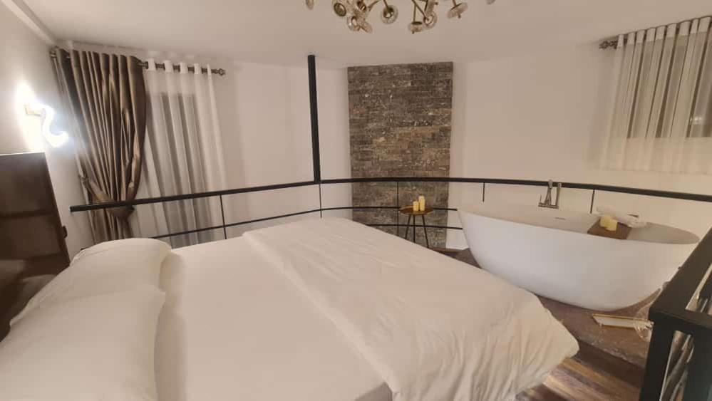 Bujtina Gjyshi Ilo Hotel Tushemisht Bagian luar foto